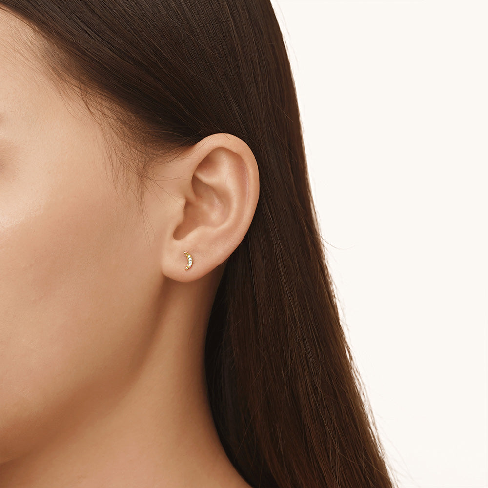 Gnoce Half Crescent Moon Shaped Diamond Stud Earrings_6