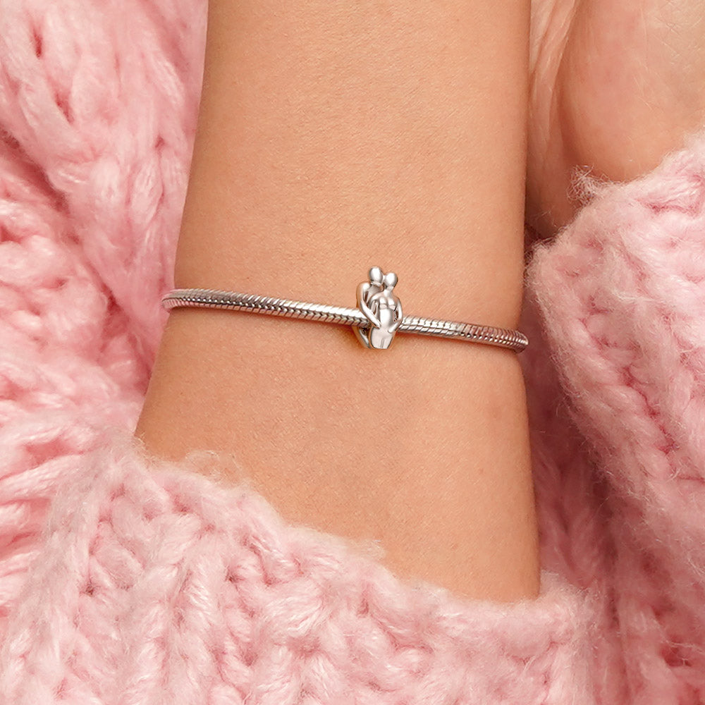 Gnoce Husband Hugs Pregnant Woman Charm_5