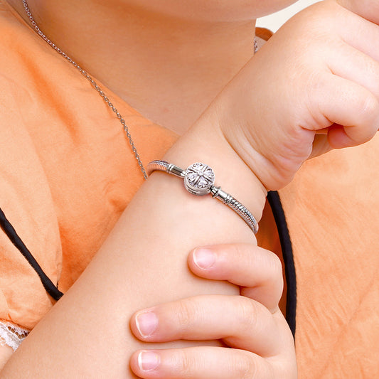 Gnoce Four-leaf Clover Bracelet with Cubic Zirconia Charm_4