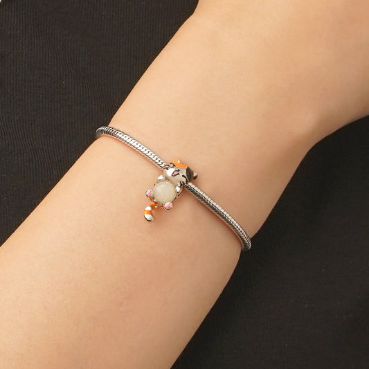 Gnoce Cat Embrace Luminous Stone Charm_6