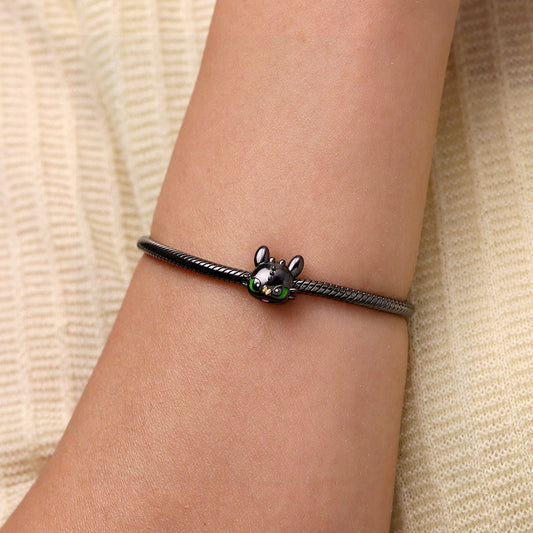 Gnoce Impish Toothless Stopper Charm_5