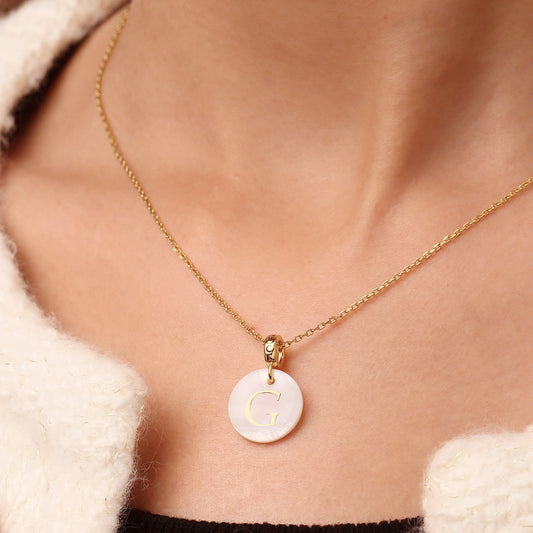 Gnoce Natural Freshwater Shell Round Gold 26 Letters Pendant Dangle Charm_7