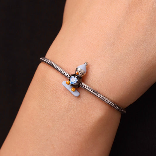 Gnoce Penguin Snowboarding Embraces Love Charm_7