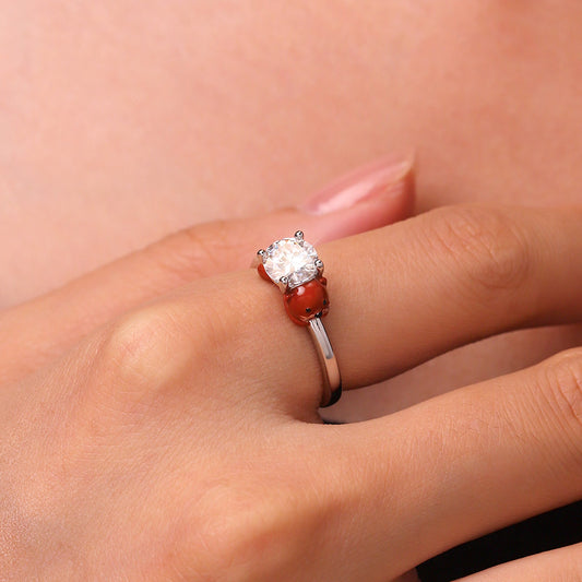 Gnoce Otter Embraces Moissanite Round Cut Ring_9