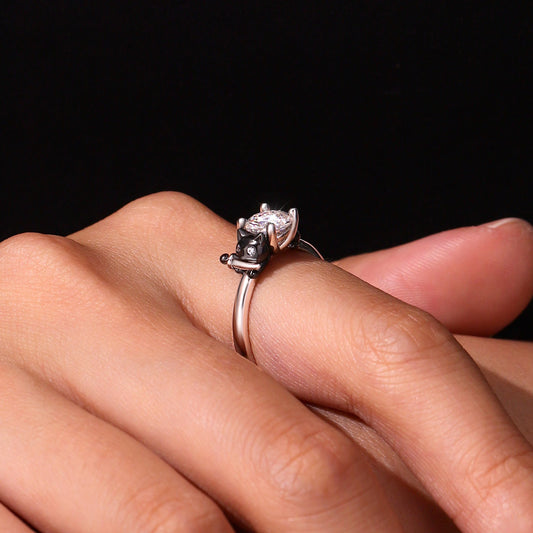 Gnoce Black Cat Embraces Moissanite Round Cut Ring_9