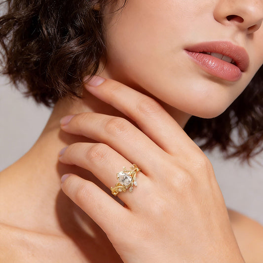 Gnoce Nature-Inspired Pear-cut Leaf Engagement Ring Set_2