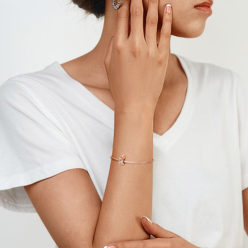 Gnoce Lovely Squirrel Embraces Heart Gem Charm_4