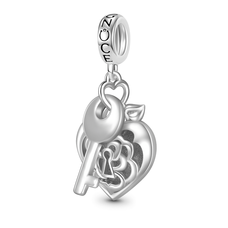 Gnoce Key to Your Heart Pendant Dangle Charm_1