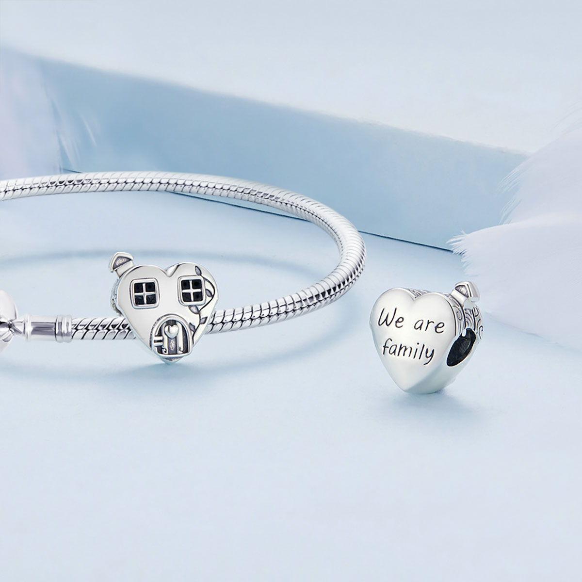 Gnoce "We are family" House Heart Charm_2