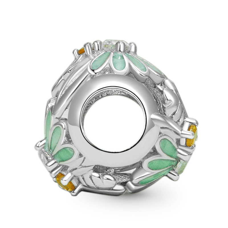 Gnoce Bee Loves Daisy Charm_2