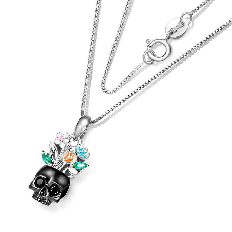 Gnoce Vase Skull Necklace_3