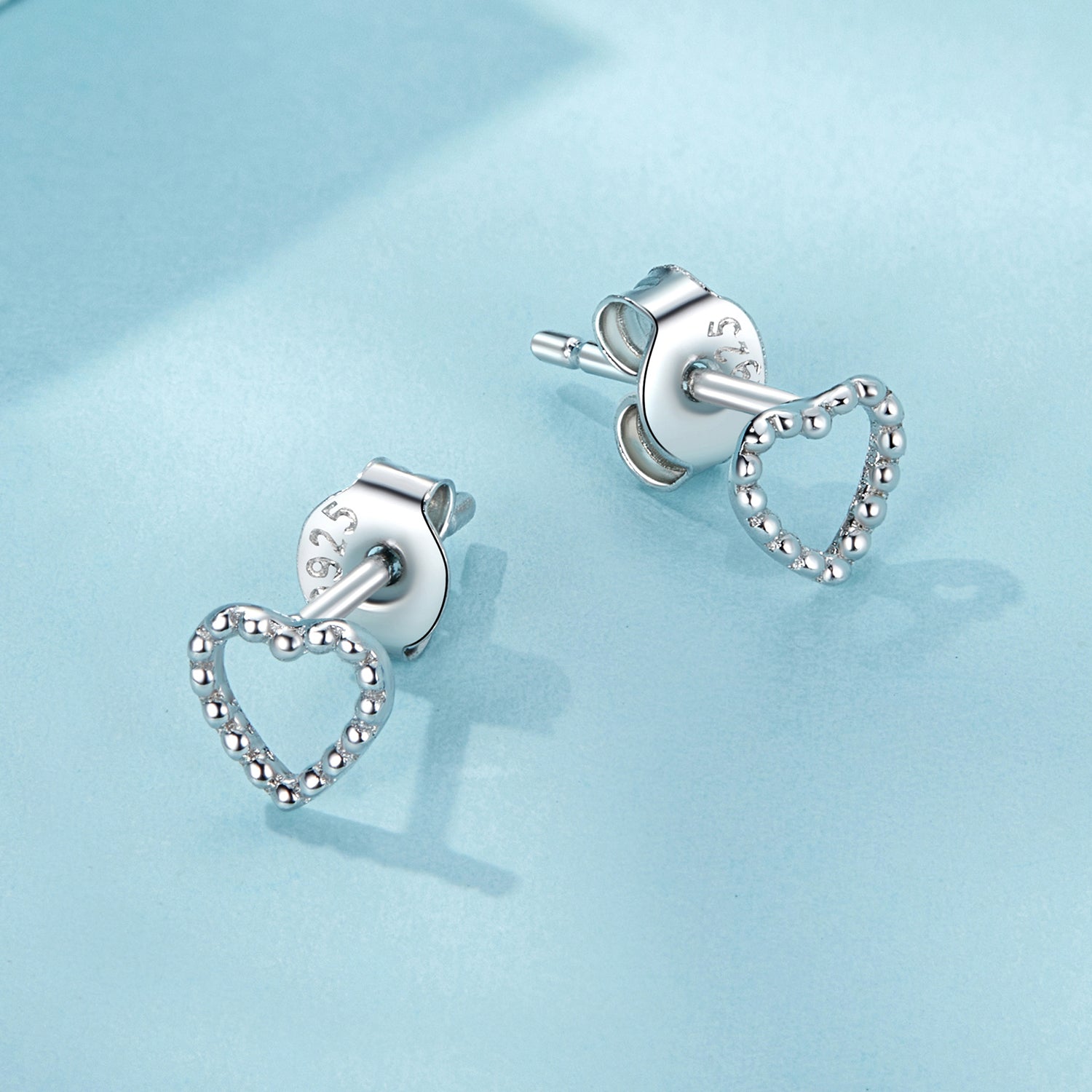 Gnoce Mini Heart Stud Earrings_3