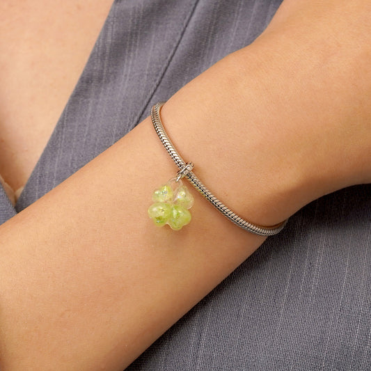 Gnoce Glitter Quicksand Four-leaf Clover Pendant Dangle Charm_5