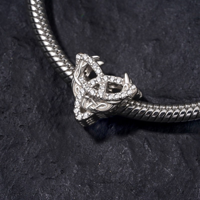 Gnoce Celtic Moon Goddess Trinity Knot Charm_2