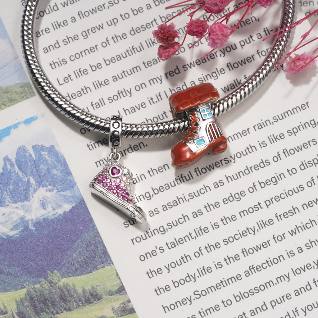 Gnoce Boots Castle Charm_3