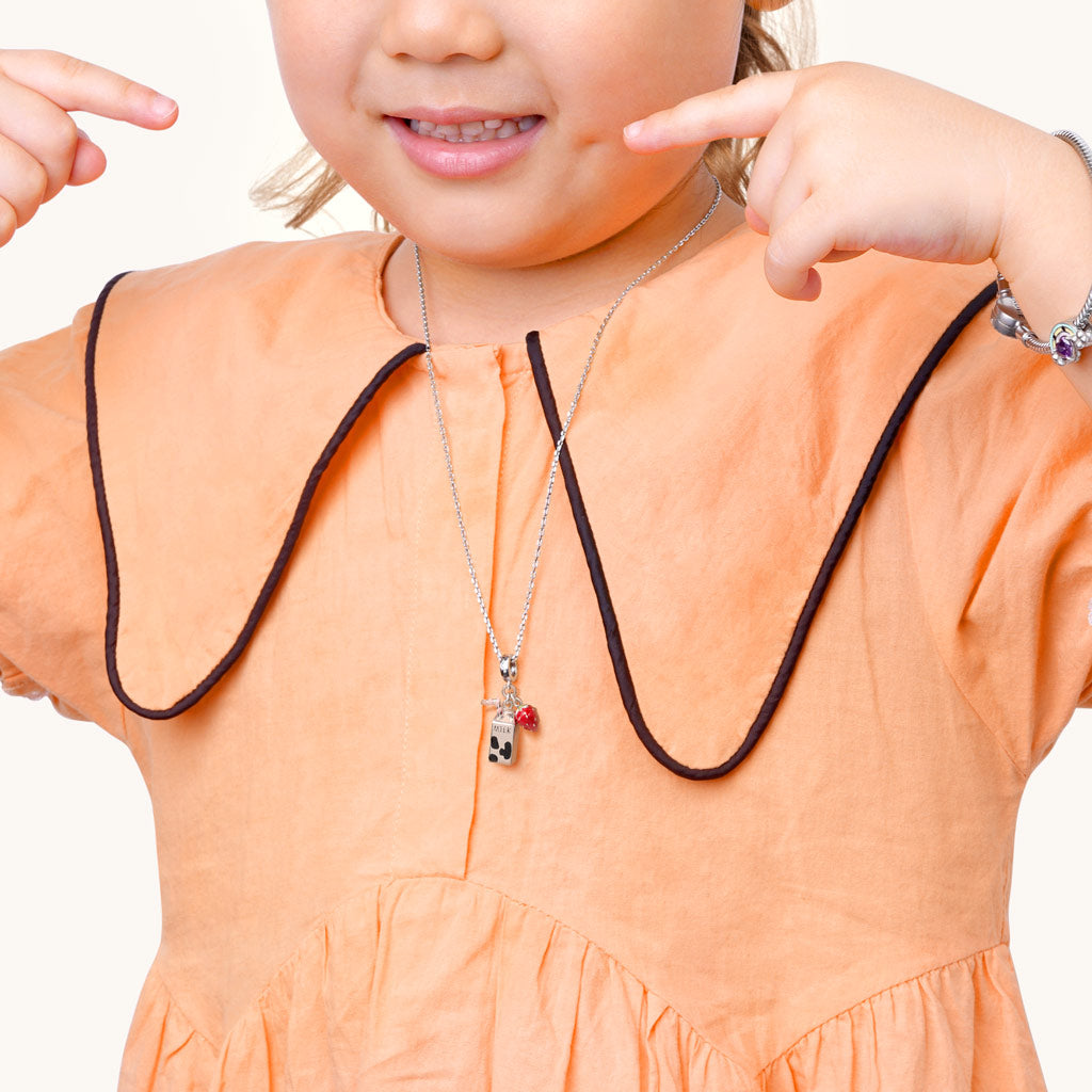 Gnoce Milk & Strawberry Fruit Necklace_3