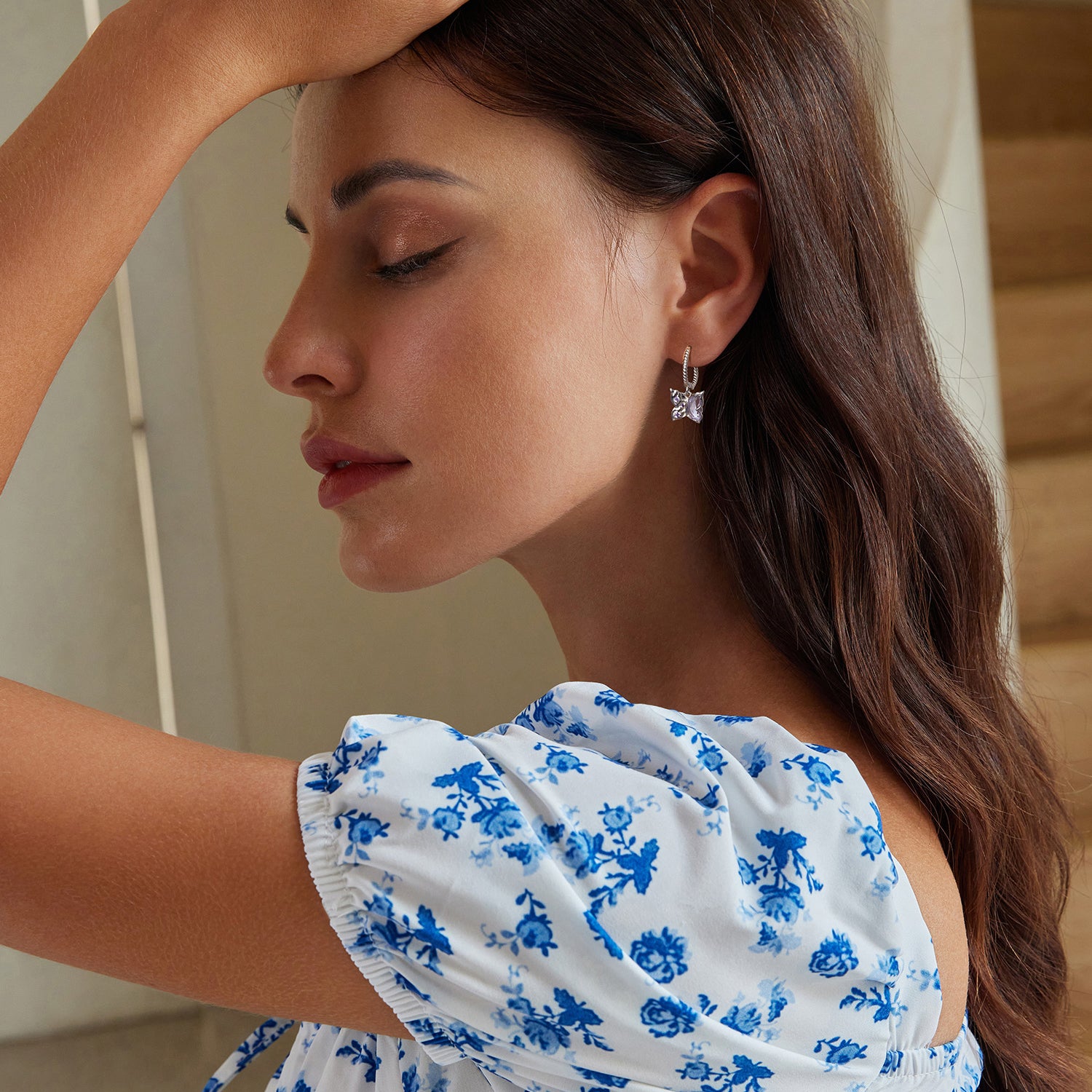 Gnoce Butterfly Hoop Earrings_3