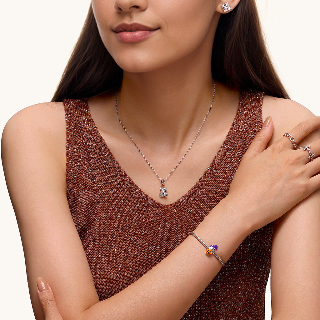 Gnoce Halloween Gnome Holding Pumpkin Charm_4