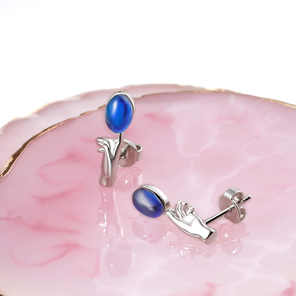 Gnoce Hand of God Mood Stud Earrings_3