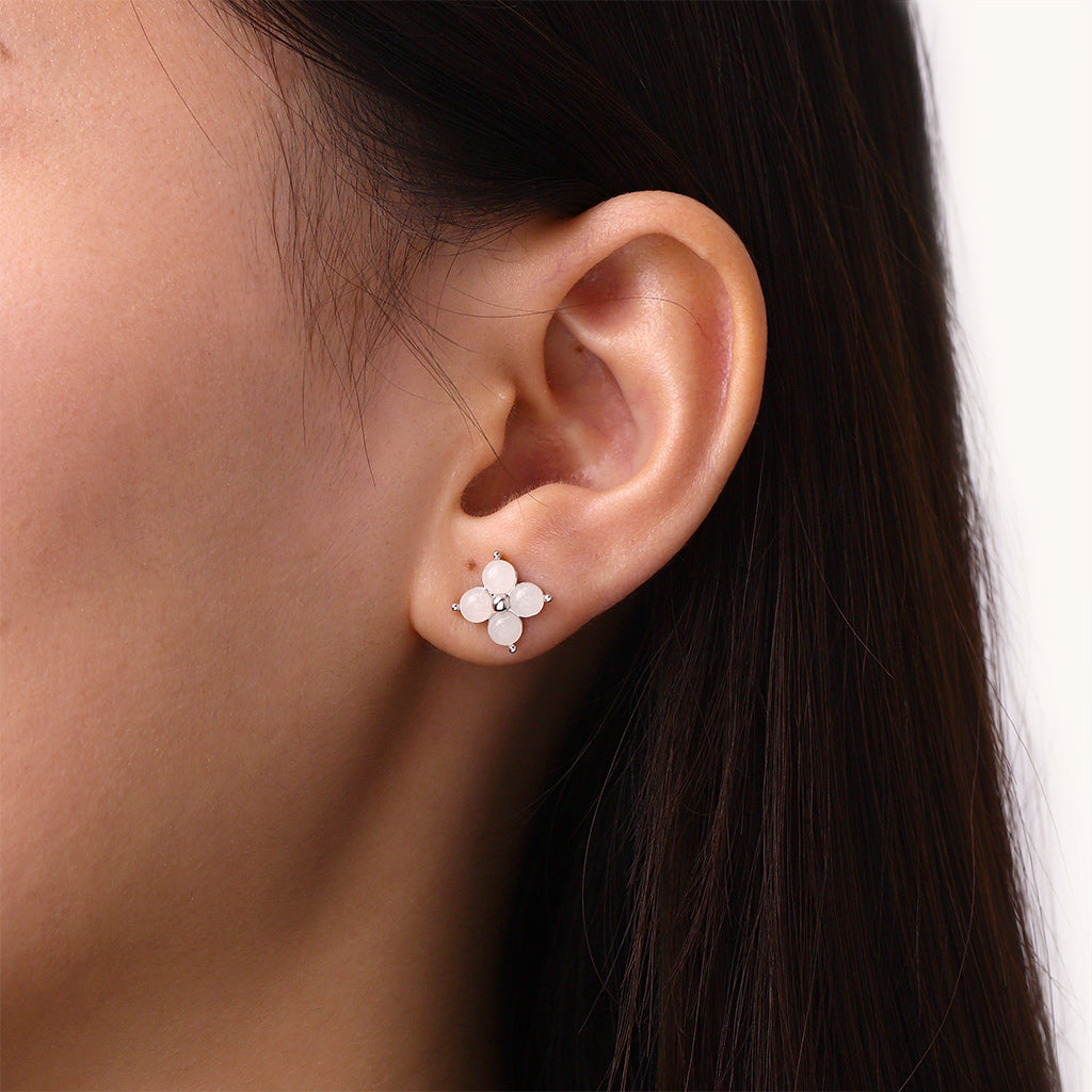 Gnoce Glow-in-the-Dark Petal Flower Stud Earrings_4