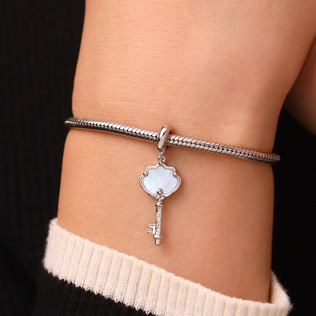 Gnoce Shell Key Pendant Dangle Charm_6