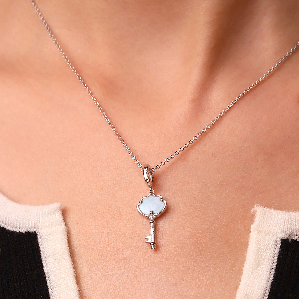 Gnoce Shell Key Pendant Dangle Charm_4
