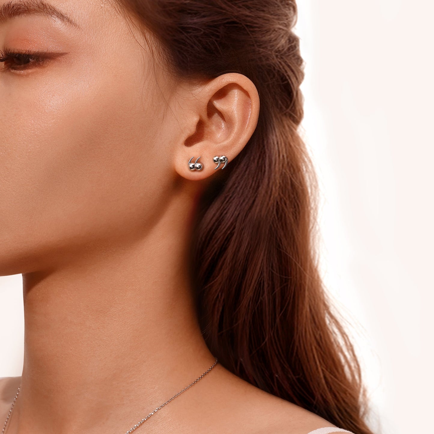 Gnoce Quotation Mark Stud Earrings_4