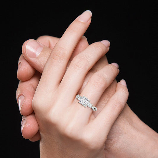 Gnoce Crystal White Three-stone Engagement Ring_6