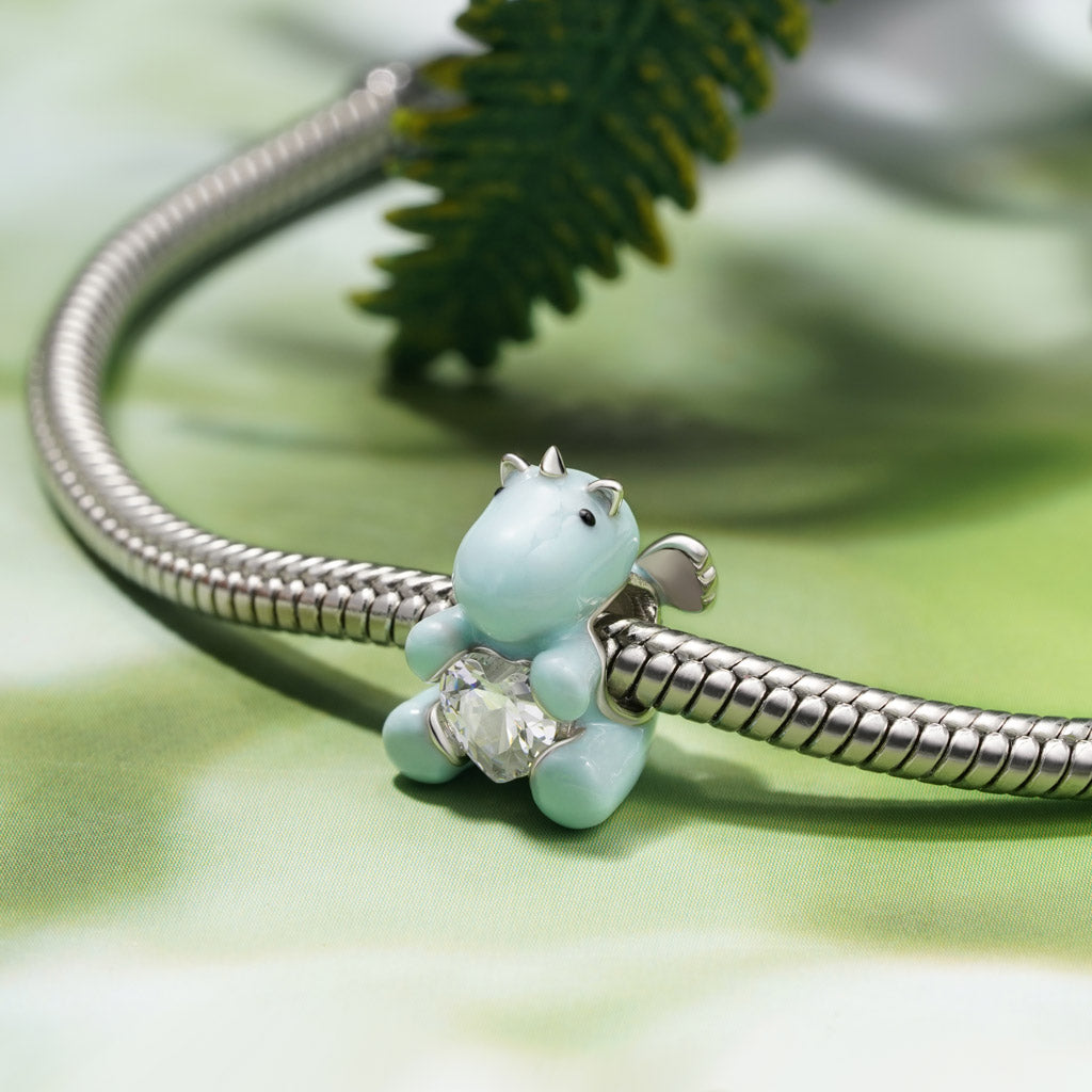 Gnoce Glow-in-the-Dark Unicorn Embraces Love Charm_5