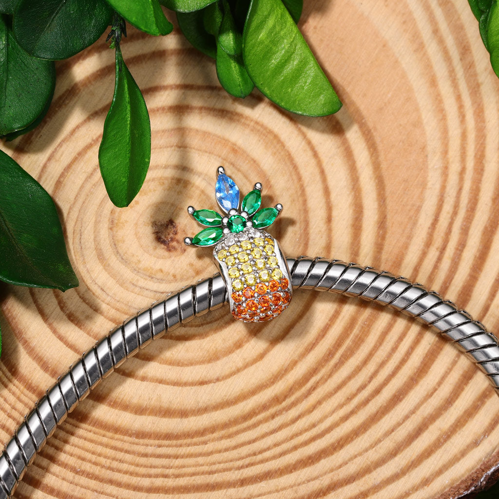 Gnoce Full Diamond Gradient Pineapple Charm_3