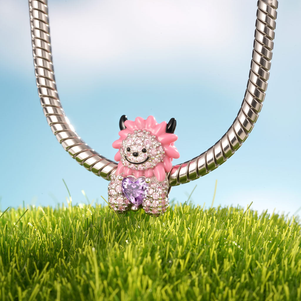 Gnoce Halloween Lion Embraces Heart Charm_4