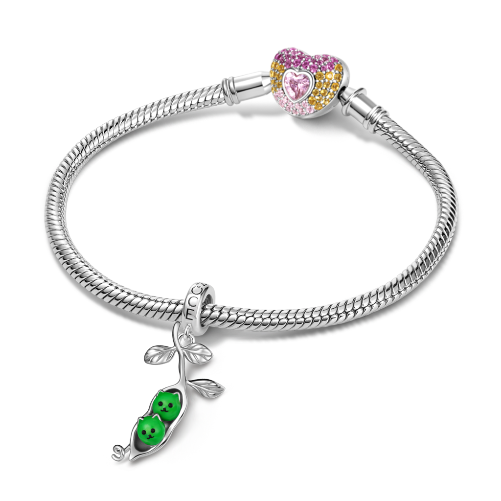 Gnoce Glow-in-the-Dark Pea Twin Cat Charm_3