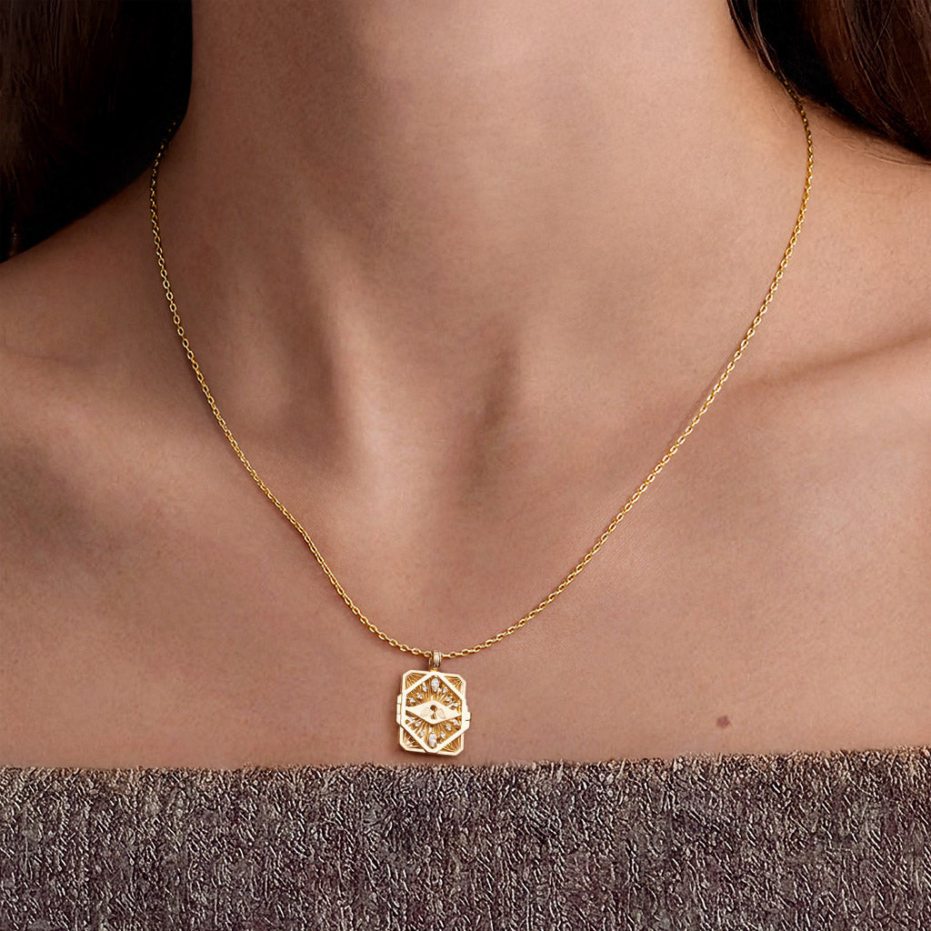 Gnoce Art Deco Engraved Locket Necklace_2