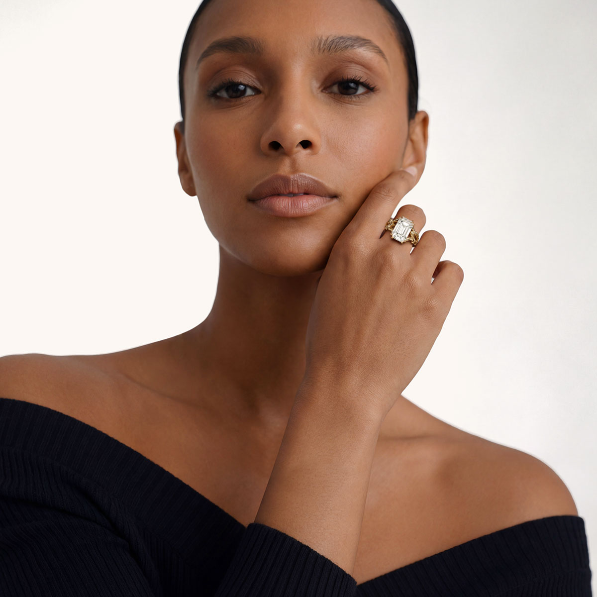 Gnoce Nature-Inspired Leaf  Emerald-Cut Engagement Ring_3