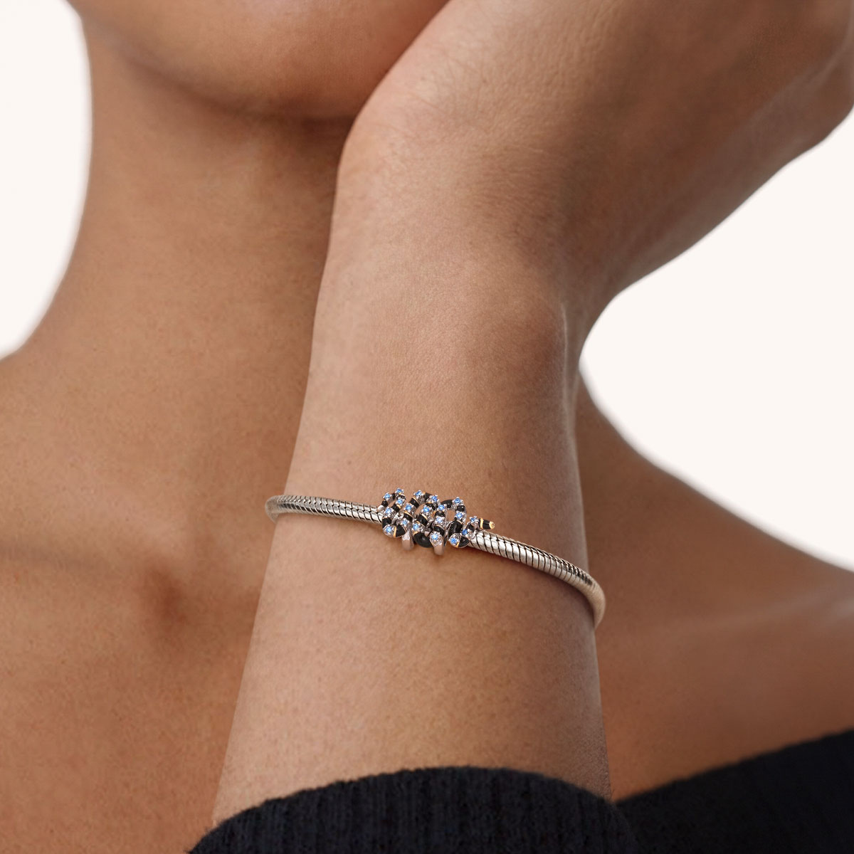 Gnoce Sea Snake Charm Platinum-plated Silver Blend_2