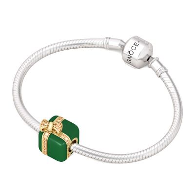 Christmas Cannot Leave the Presents And Nothing is Better Than A Delicate Gift For Yourself